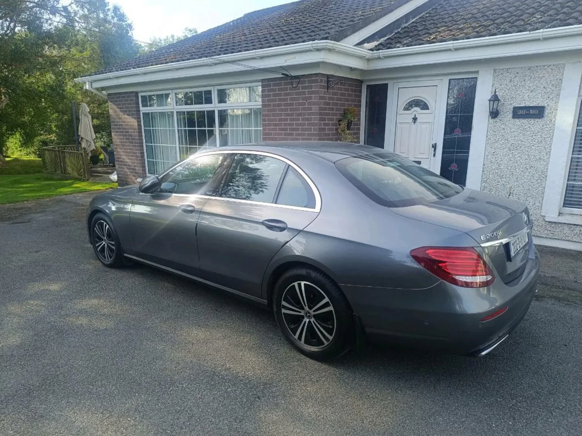 Mercedes e 200d 2020 - Image 4