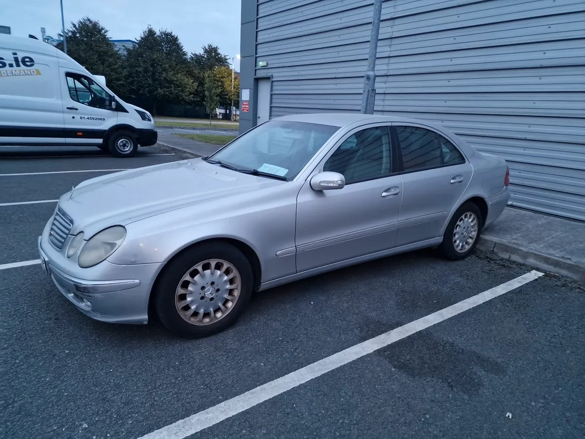 Mercedes-Benz E-Class 2003 - Image 1