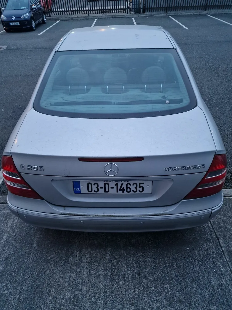 Mercedes-Benz E-Class 2003 - Image 3