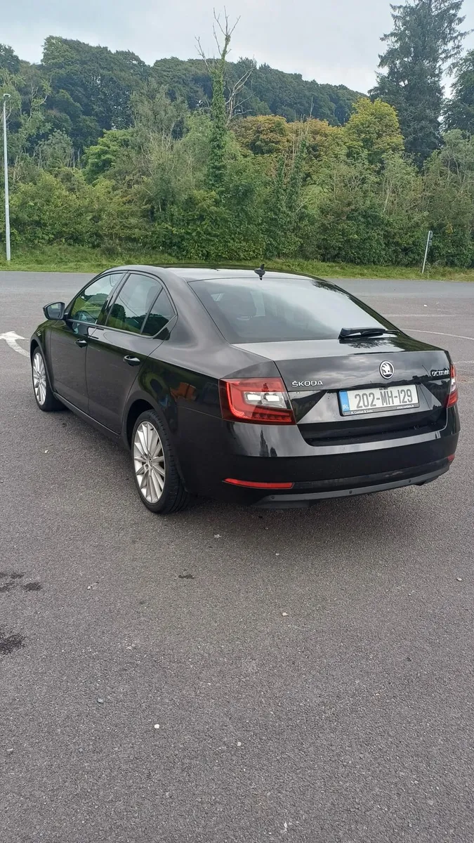 2020 (202 reg) SKODA OCTAVIA SOLEIL 1.6 TDI 115HP - Image 3