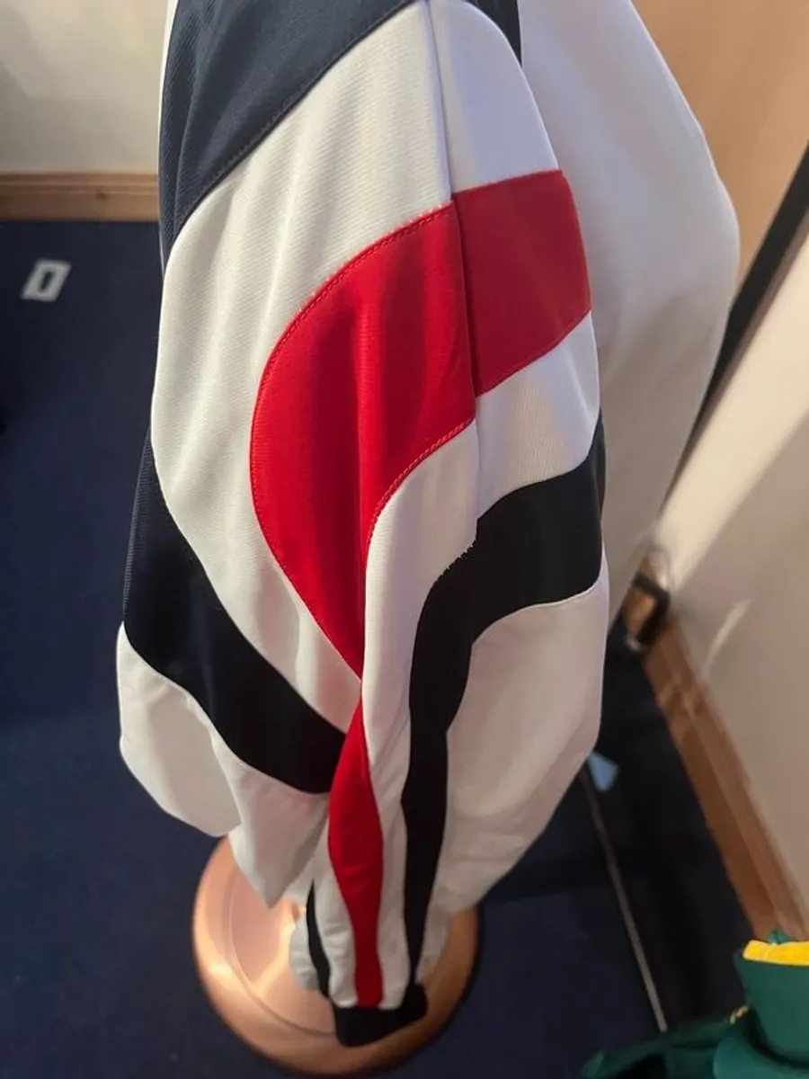 vintage Adidas top (ideal festival top) - Image 3