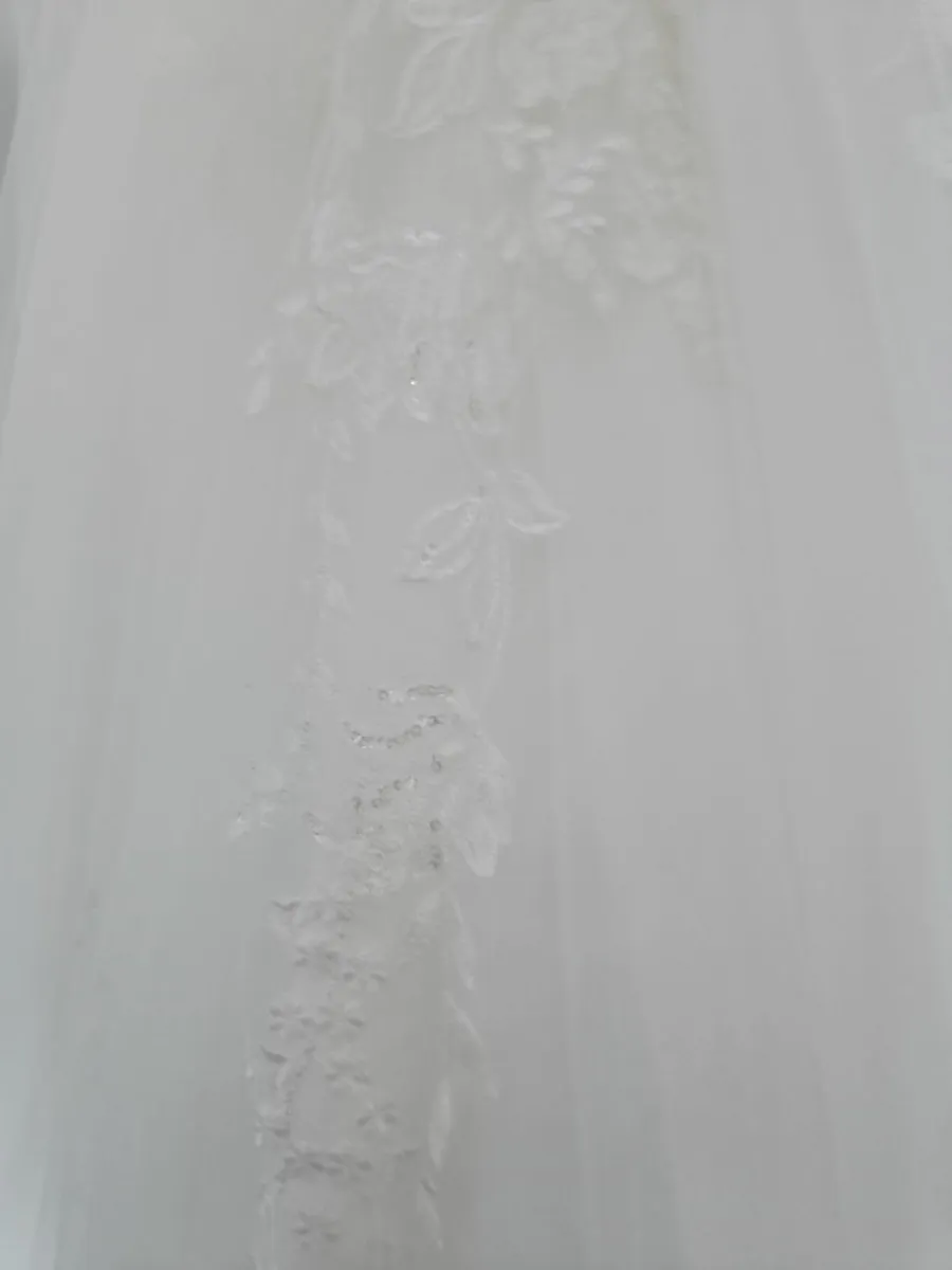 White wedding Dress | Curve 20 - Image 3