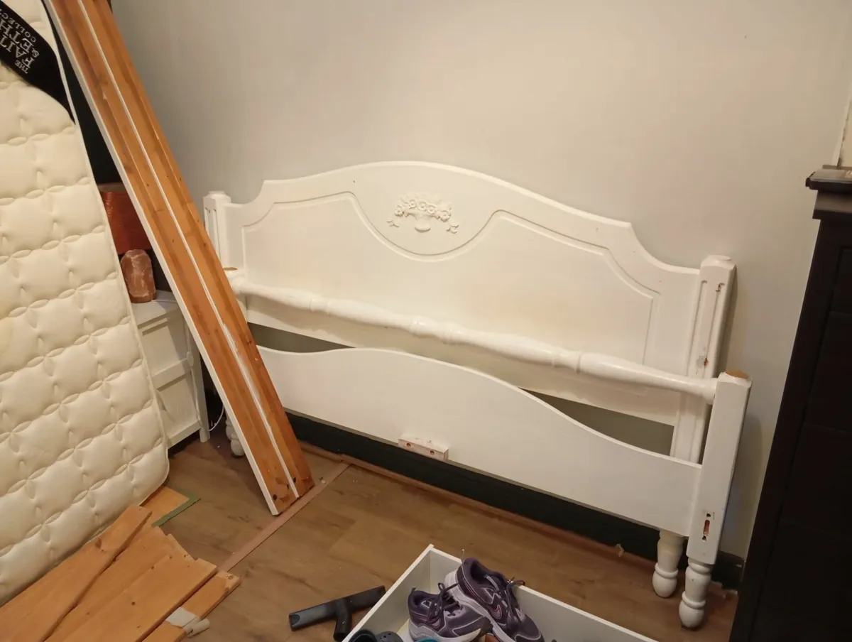 Bedframe - Image 1