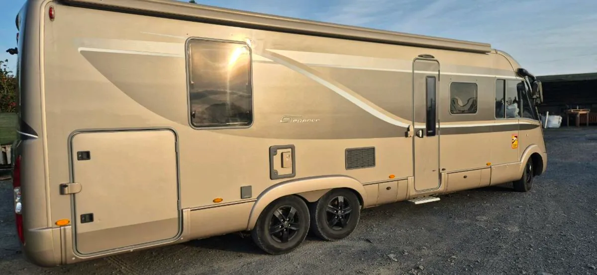 Motorhome - Image 3