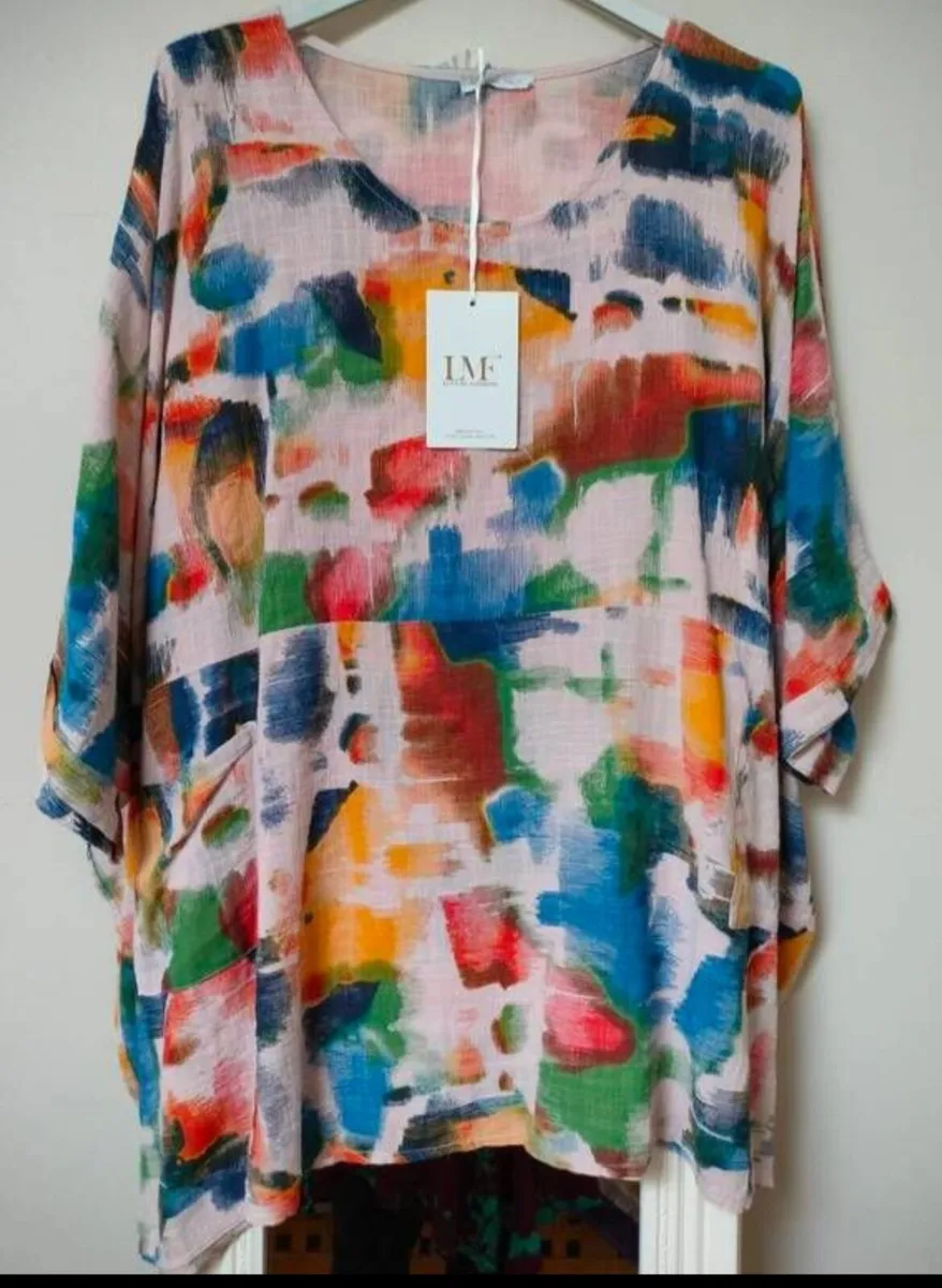 Made in Italy 100% cotton Top. new with tags. - Image 1