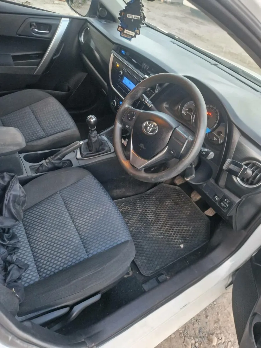 Toyota Auris 1.4 d4d - Image 4