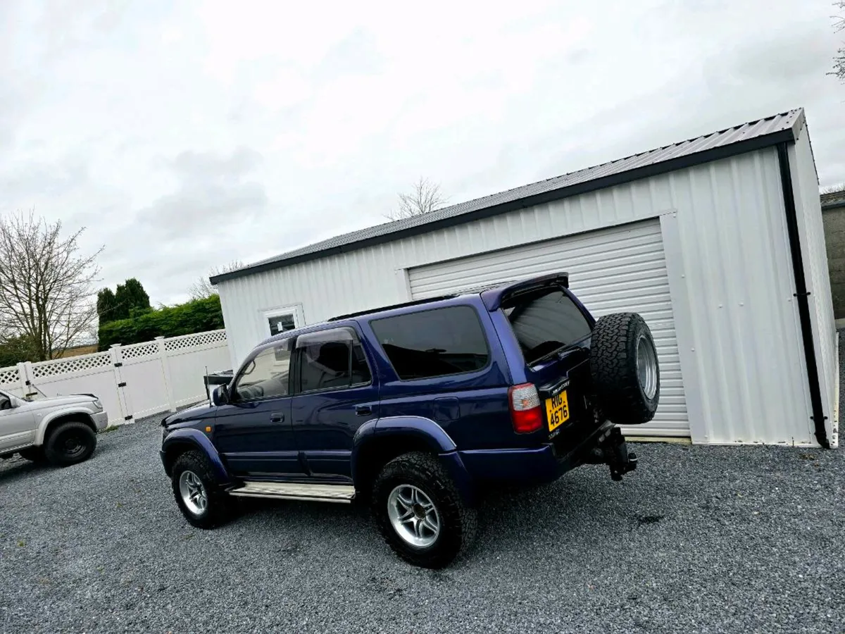 Toyota Hilux Surf SSR-X - Image 3