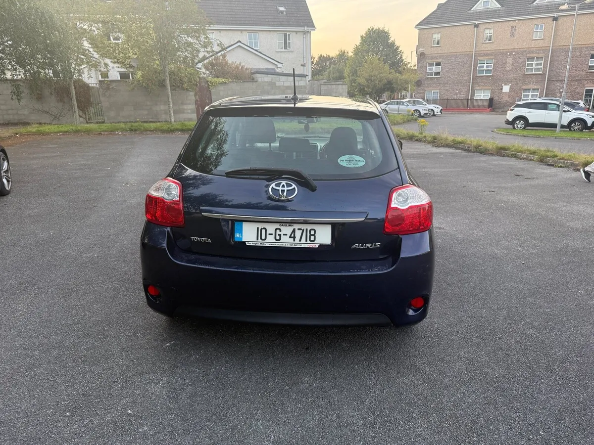 Toyota Auris 2010 - Image 3