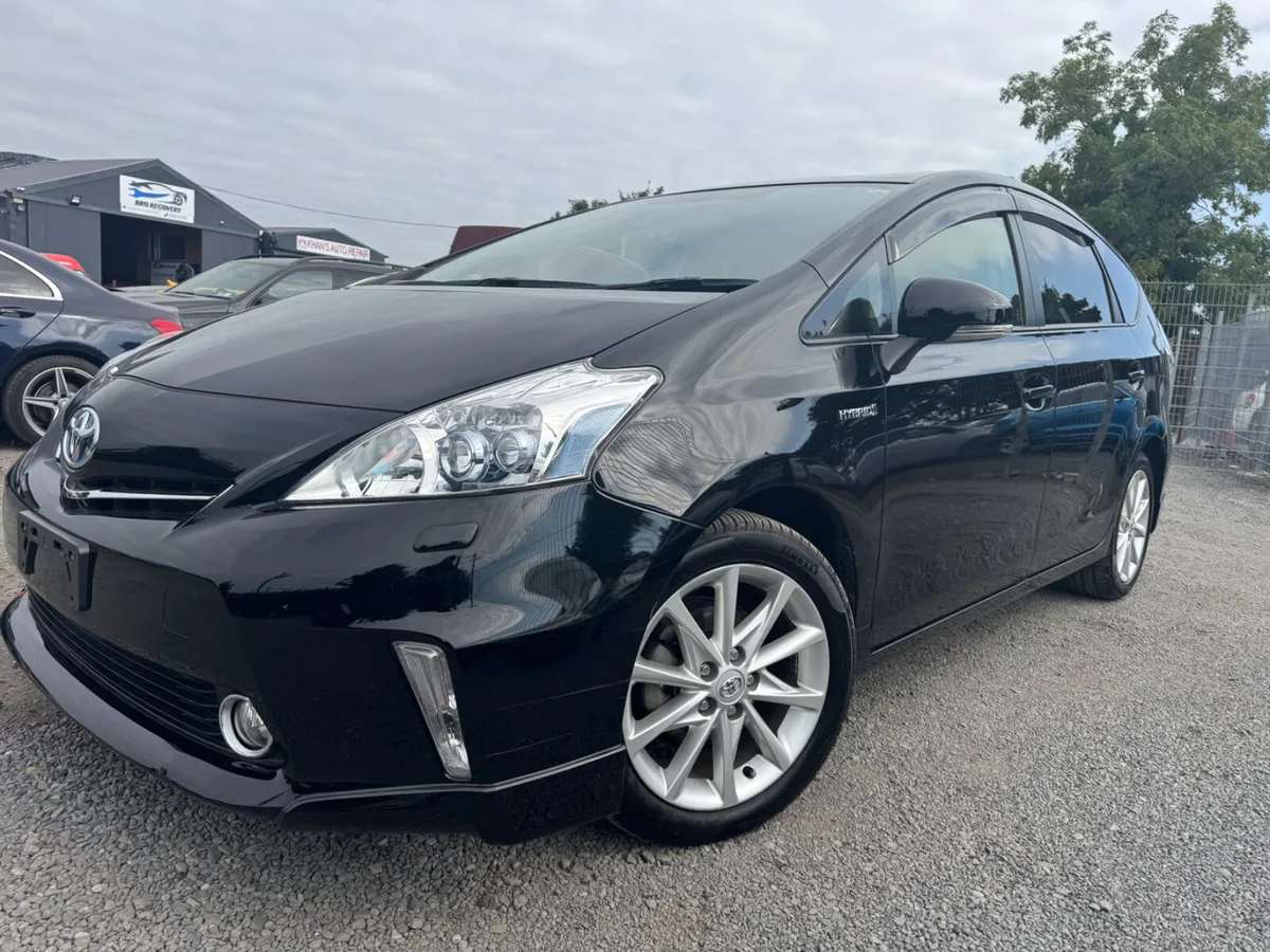 Toyota Prius alpha plus 7 seater automatic - Image 2