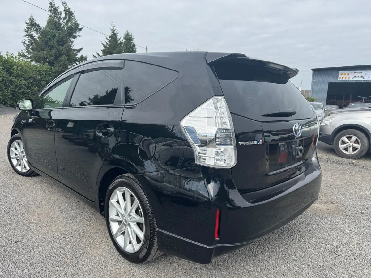 Toyota Prius alpha plus 7 seater automatic - Image 3