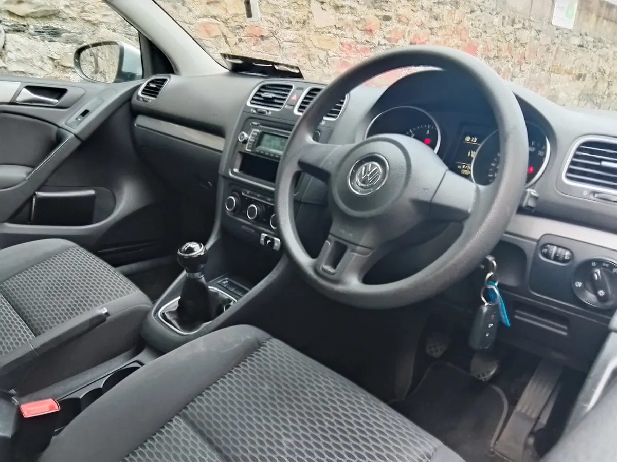 Volkswagen Golf 2012 - Image 4