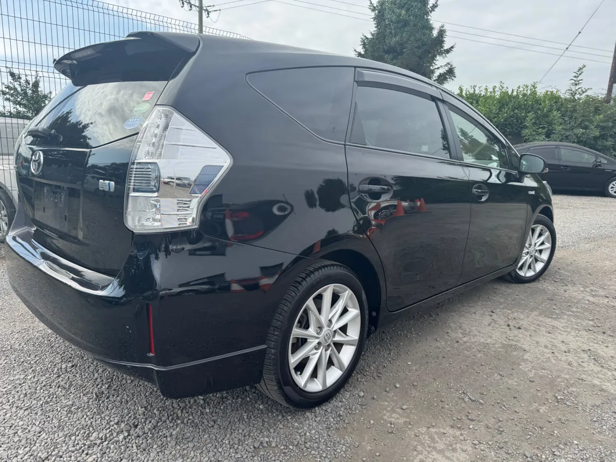 Toyota Prius alpha plus 7 seater automatic - Image 4