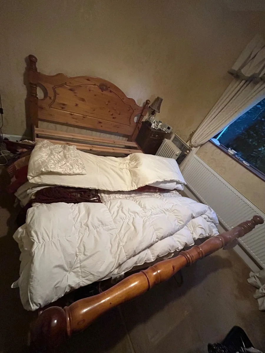 Pine king bed frame - Image 1