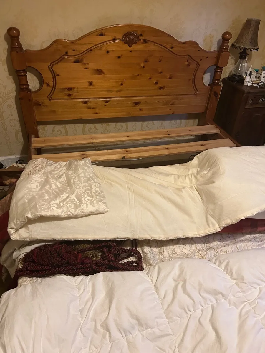 Pine king bed frame - Image 3