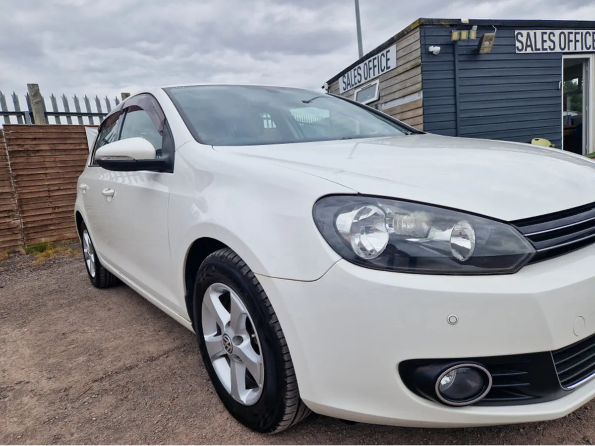 Volkswagen Golf 1.2 PETROL AUTO - Image 2
