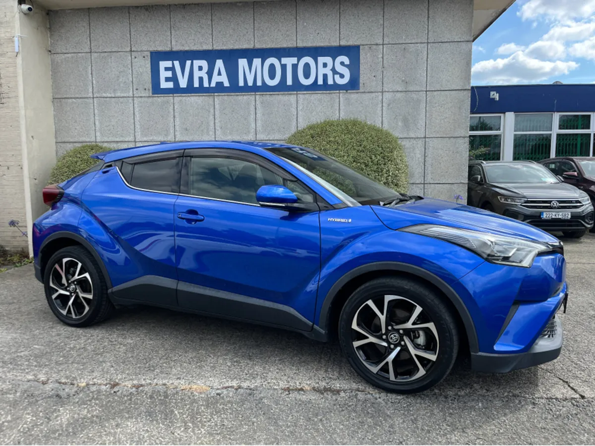 Toyota C-HR SOL HYBRID AUTOMATIC 1.8 PETROL //HIGH - Image 3