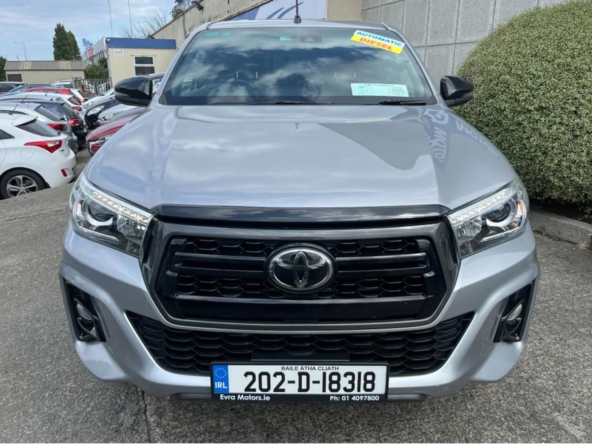 Toyota Hilux INVINCIBLE AUTOMATIC 2.4 DIESEL //HIG - Image 2