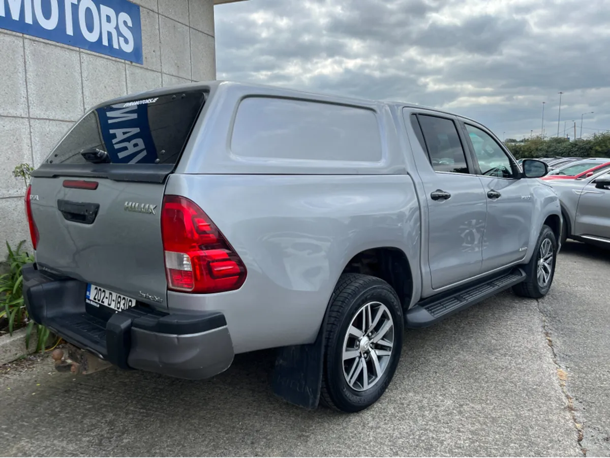 Toyota Hilux INVINCIBLE AUTOMATIC 2.4 DIESEL //HIG - Image 4