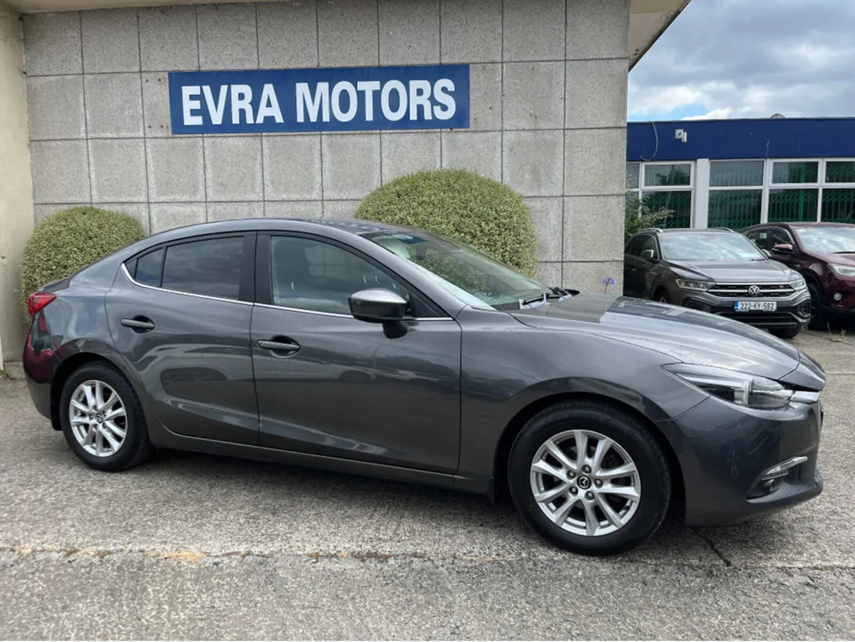 Mazda Mazda3 EXECUTIVE SE 1.5 PETROL //HEATED SEAT - Image 3