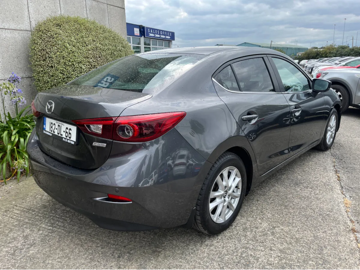 Mazda Mazda3 EXECUTIVE SE 1.5 PETROL //HEATED SEAT - Image 4