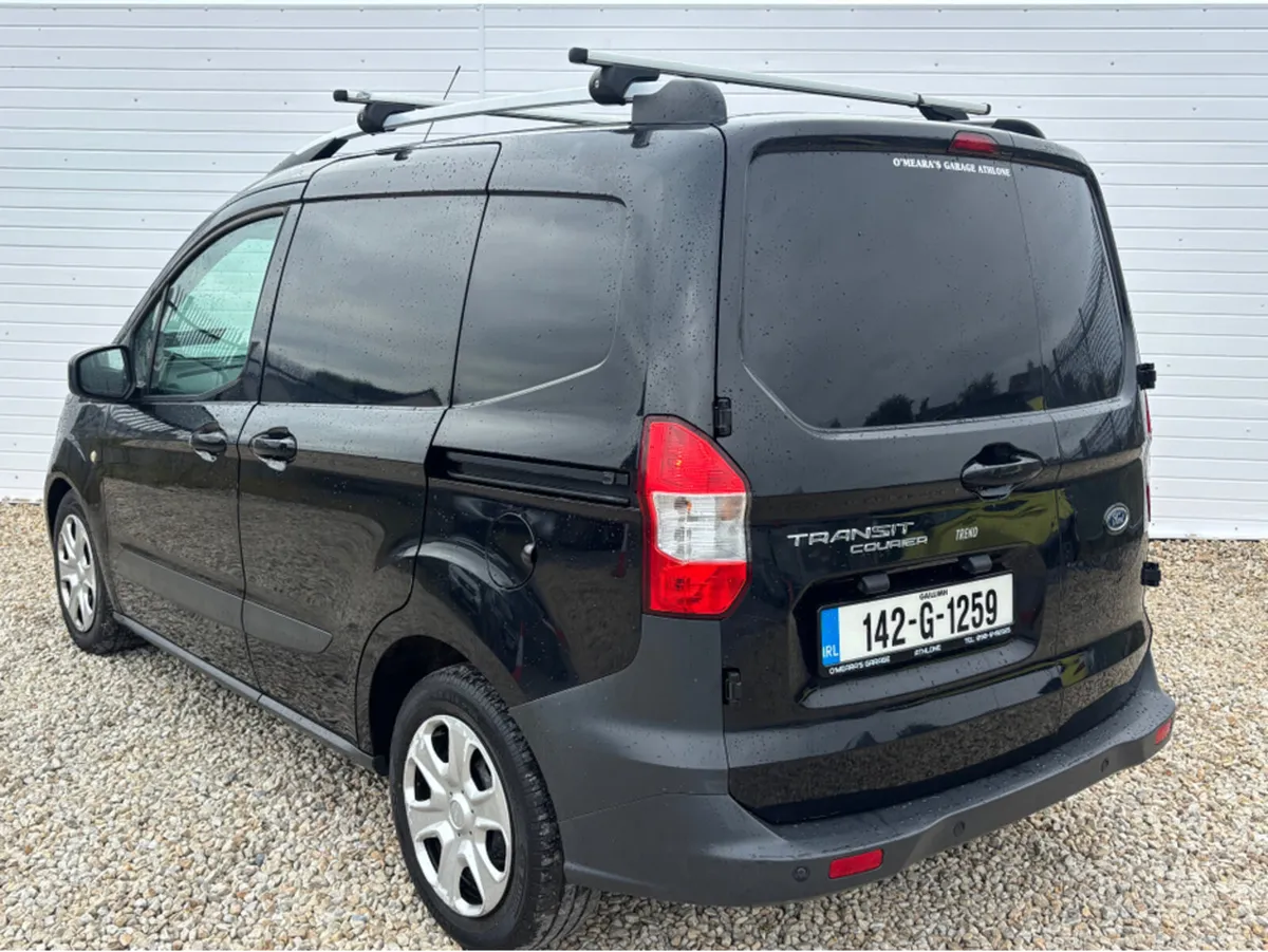 Ford Transit Courier VAN TREND 75PS 3DR - Image 2