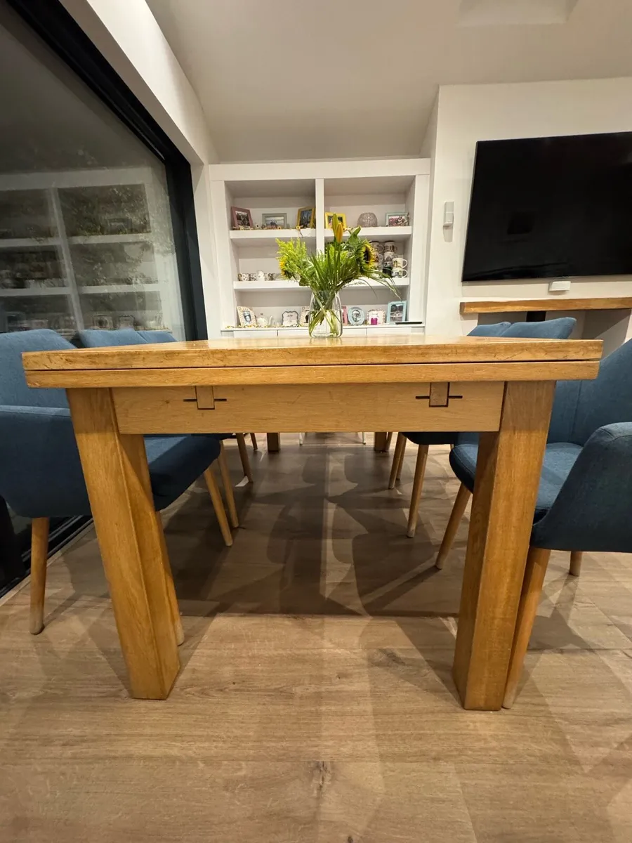 Oak dining table (free, collection only) - Image 2