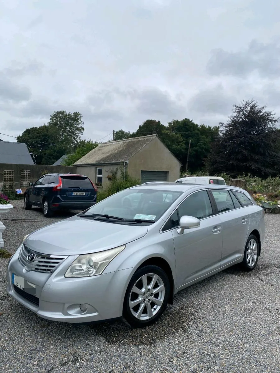 Toyota Avensis 2.0D Aura Estate - Image 1