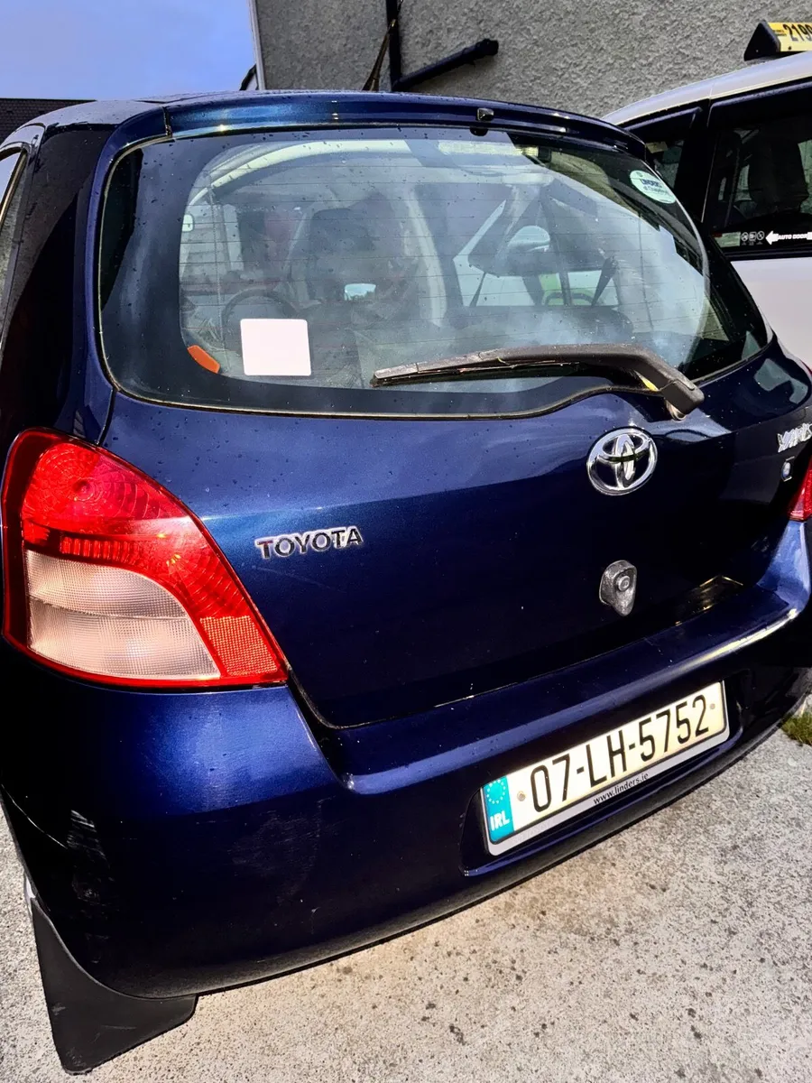 Toyota Yaris 2007 - Image 3