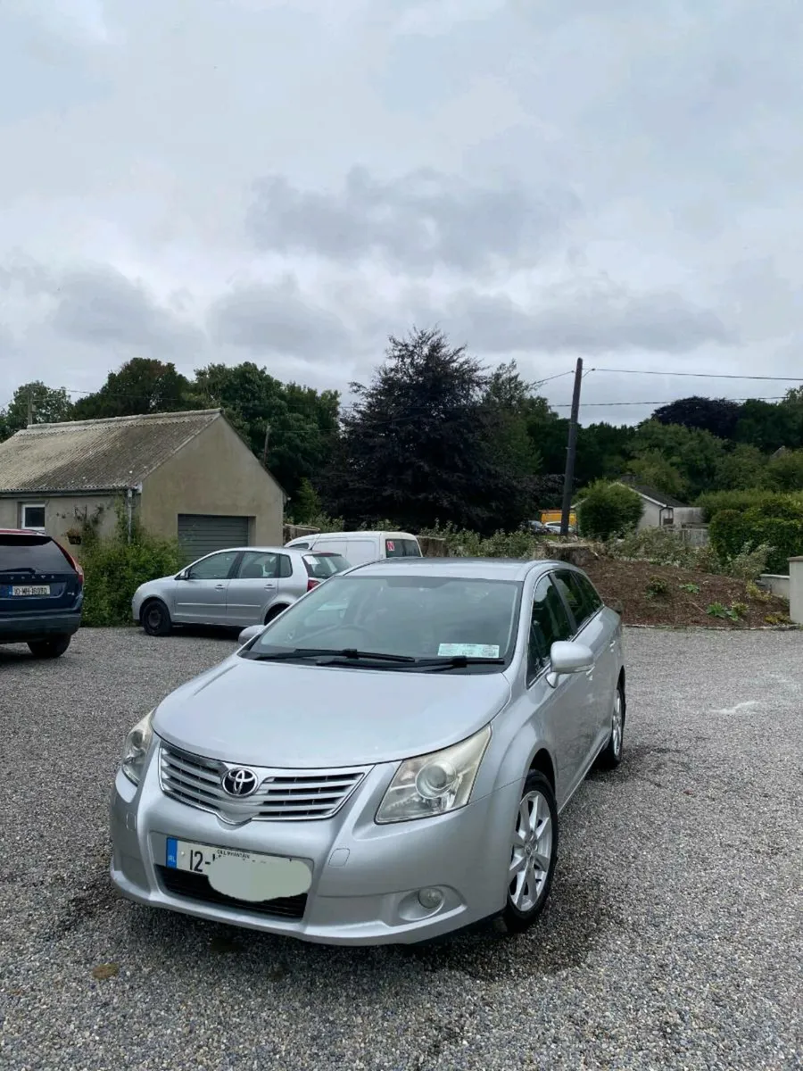 Toyota Avensis 2.0D Aura Estate - Image 4