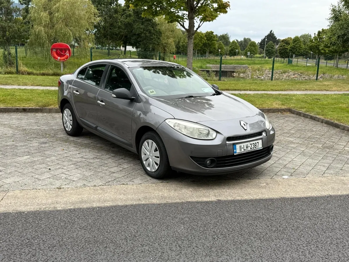 Renault fluence 1.5 diesel nct 11/25 tax 12.25 - Image 2