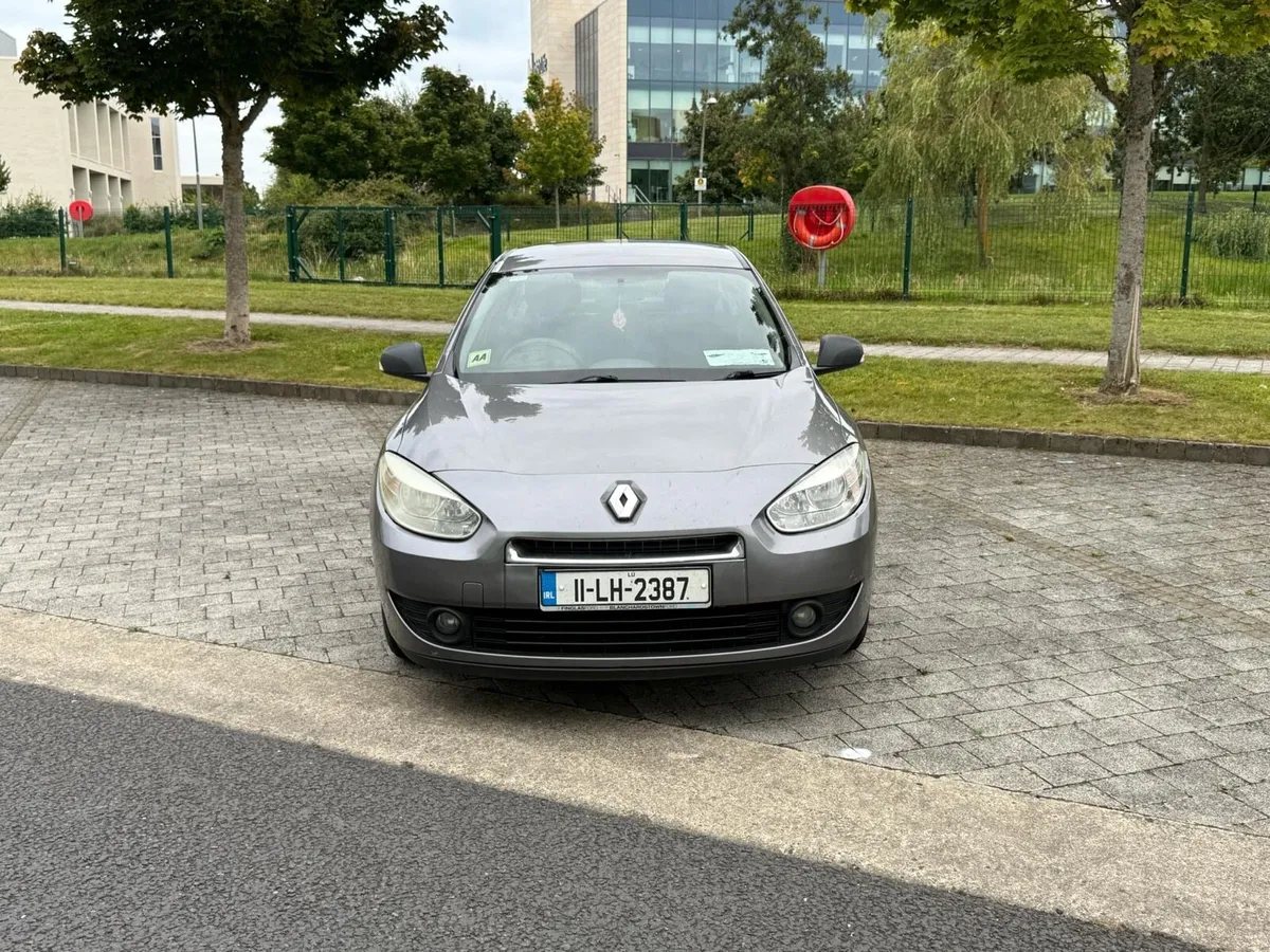 Renault fluence 1.5 diesel nct 11/25 tax 12.25 - Image 3