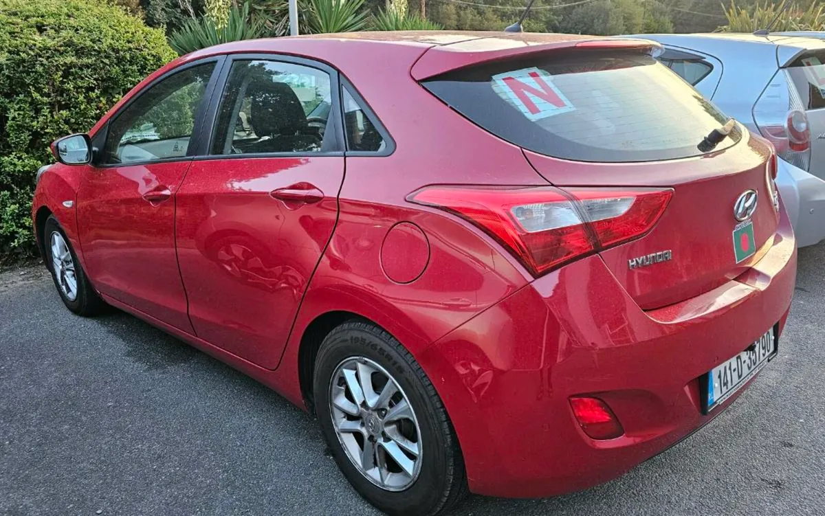 Automatic hyundai i30 High spec Read description - Image 2