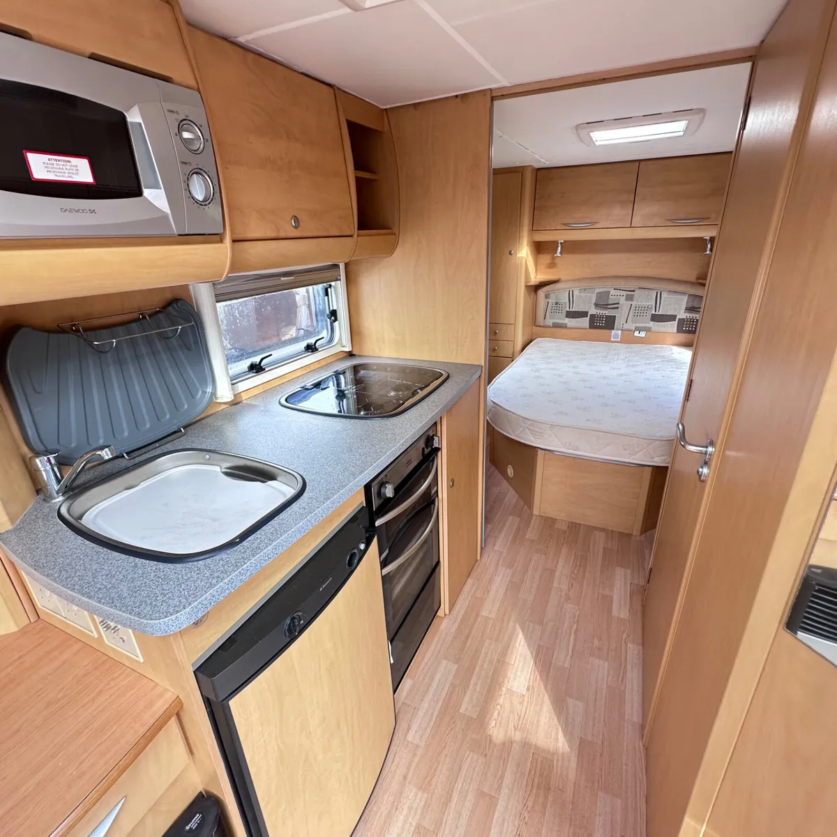 ✨BAILEY SENATOR 4 BERTH ISLAND BED ✨ - Image 3