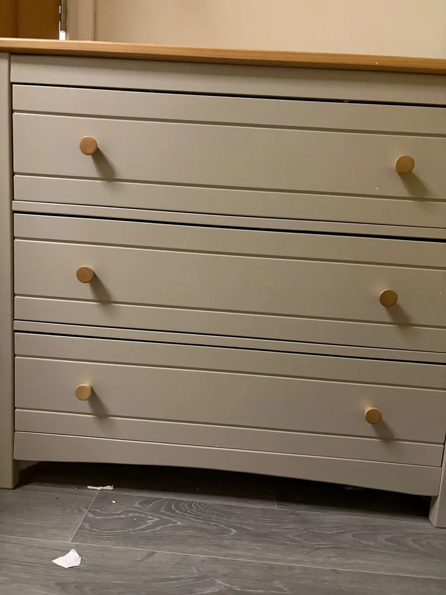 Dresser with 3 drawers - Image 3