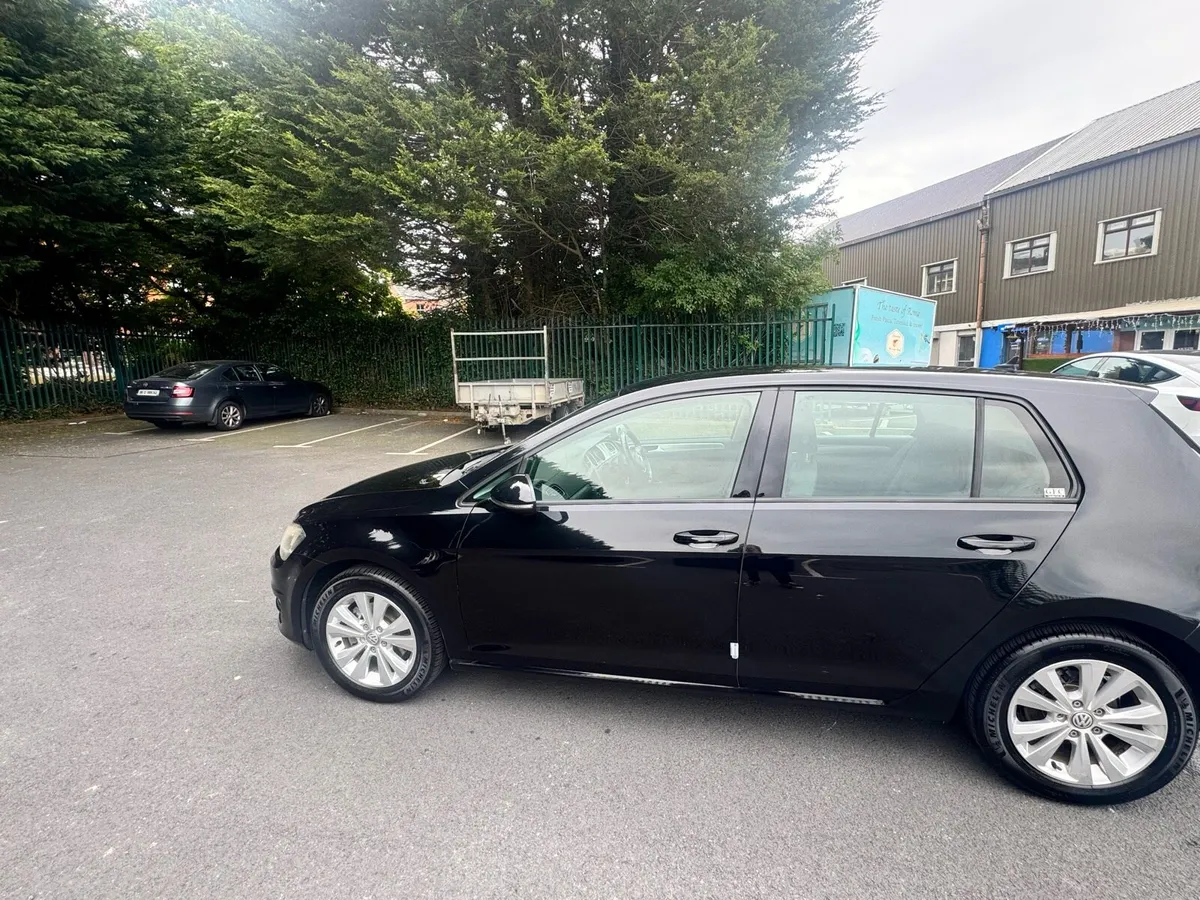 Car - Image 2