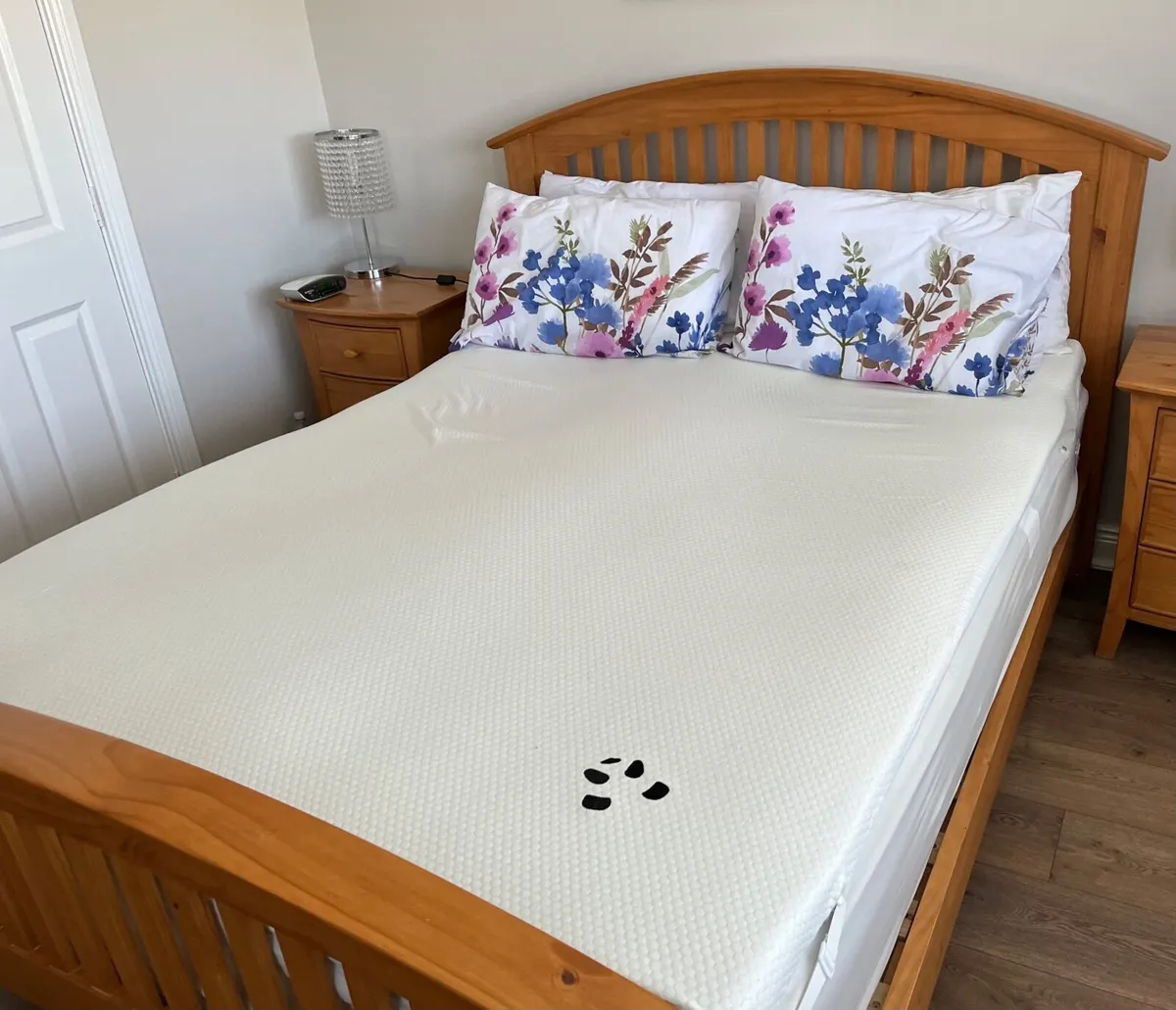 King size bed frame - Image 1