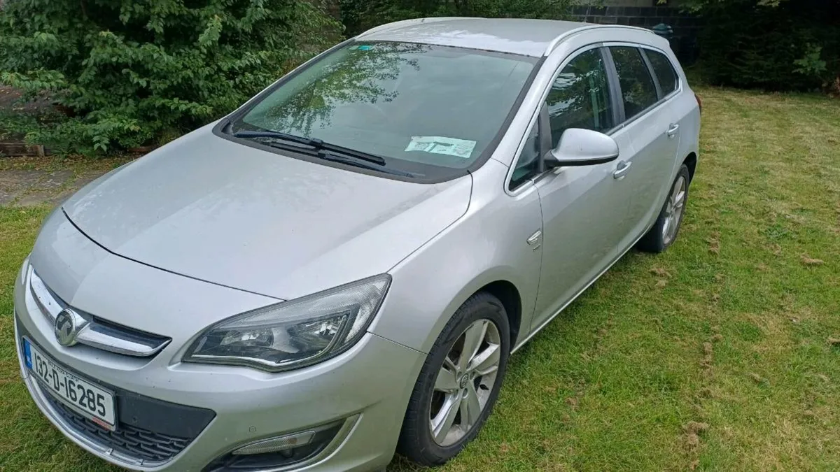 Vauxhall Astra est 2.0dsl. Low klms. Nct and tax. - Image 2