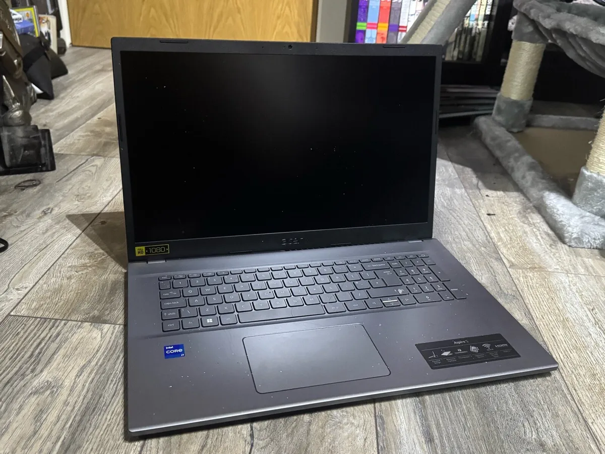 Acer Aspire 5 Laptop - Image 1