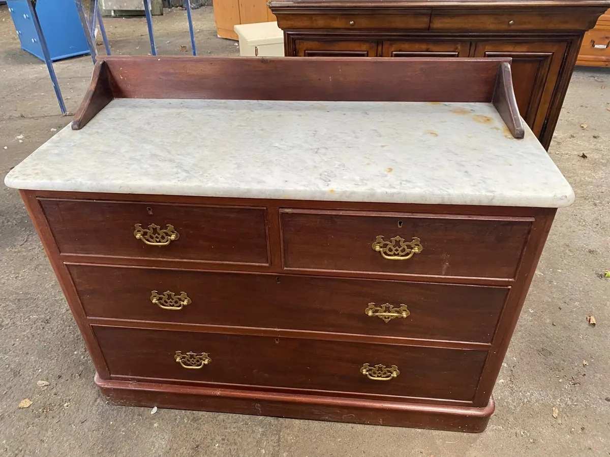 Chest of Drawers