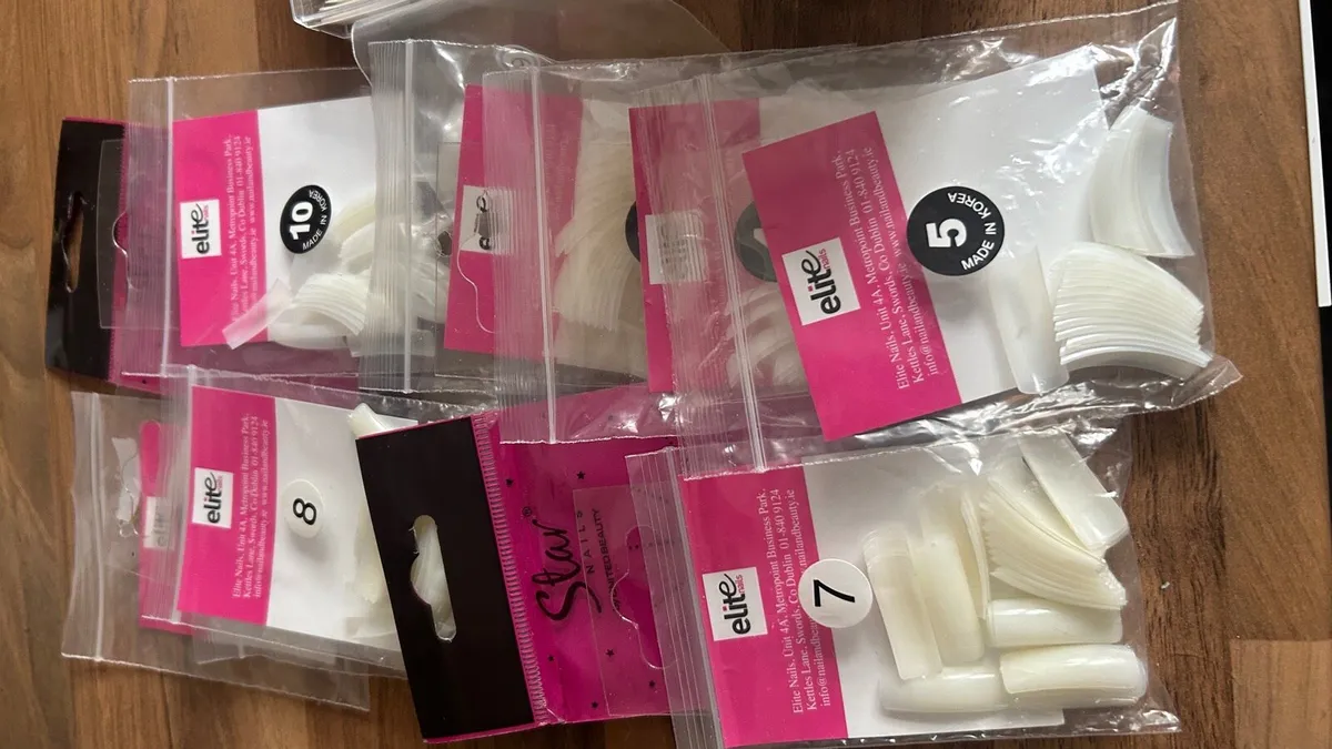 Acrylic nails set - Image 3