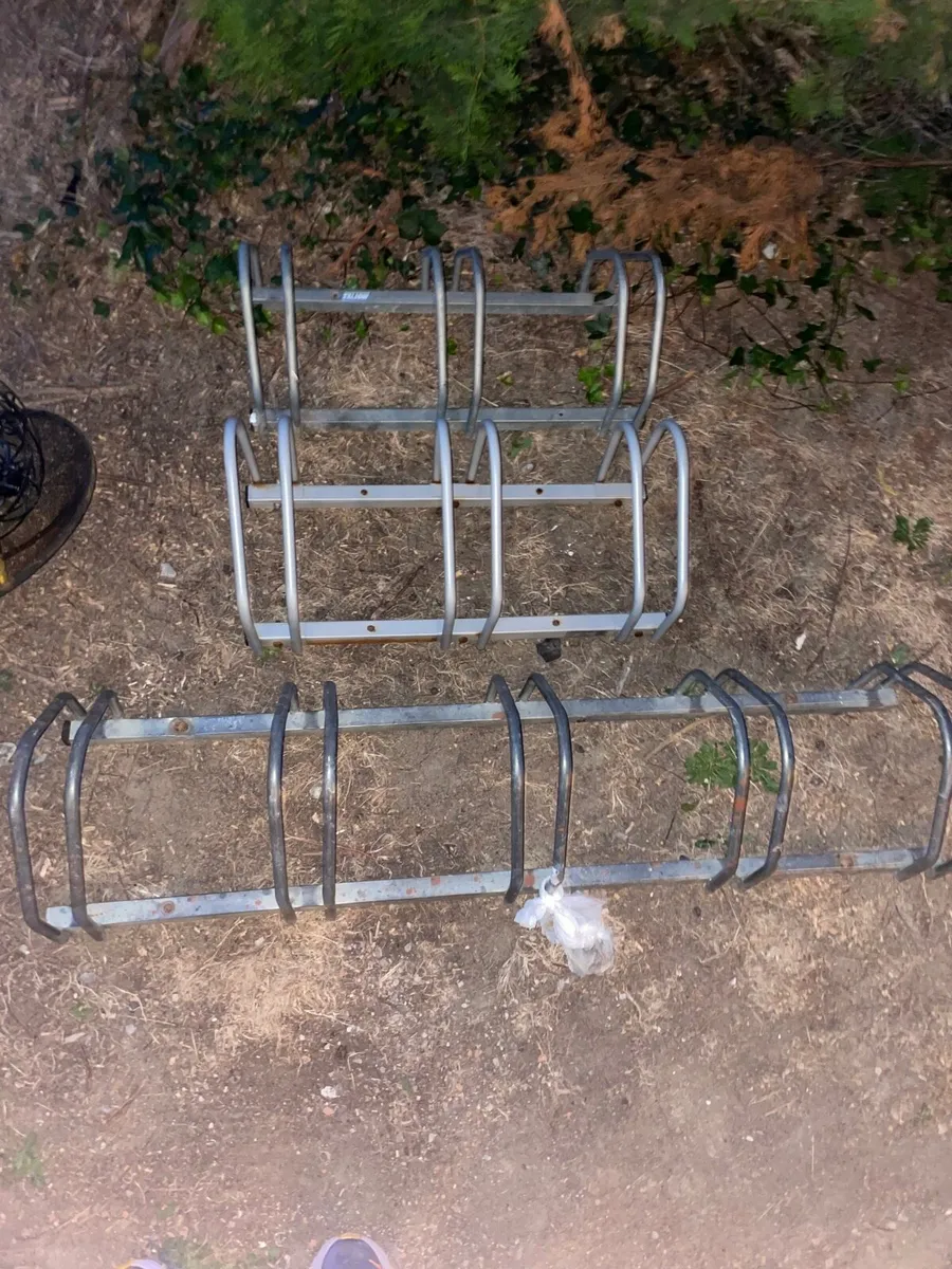 Bike racks garden - Image 1
