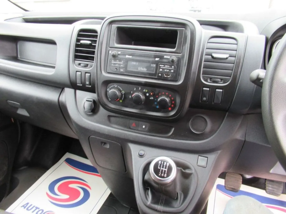 Renault Trafic 2.0 dCi Energy 28 Business Panel V - Image 4