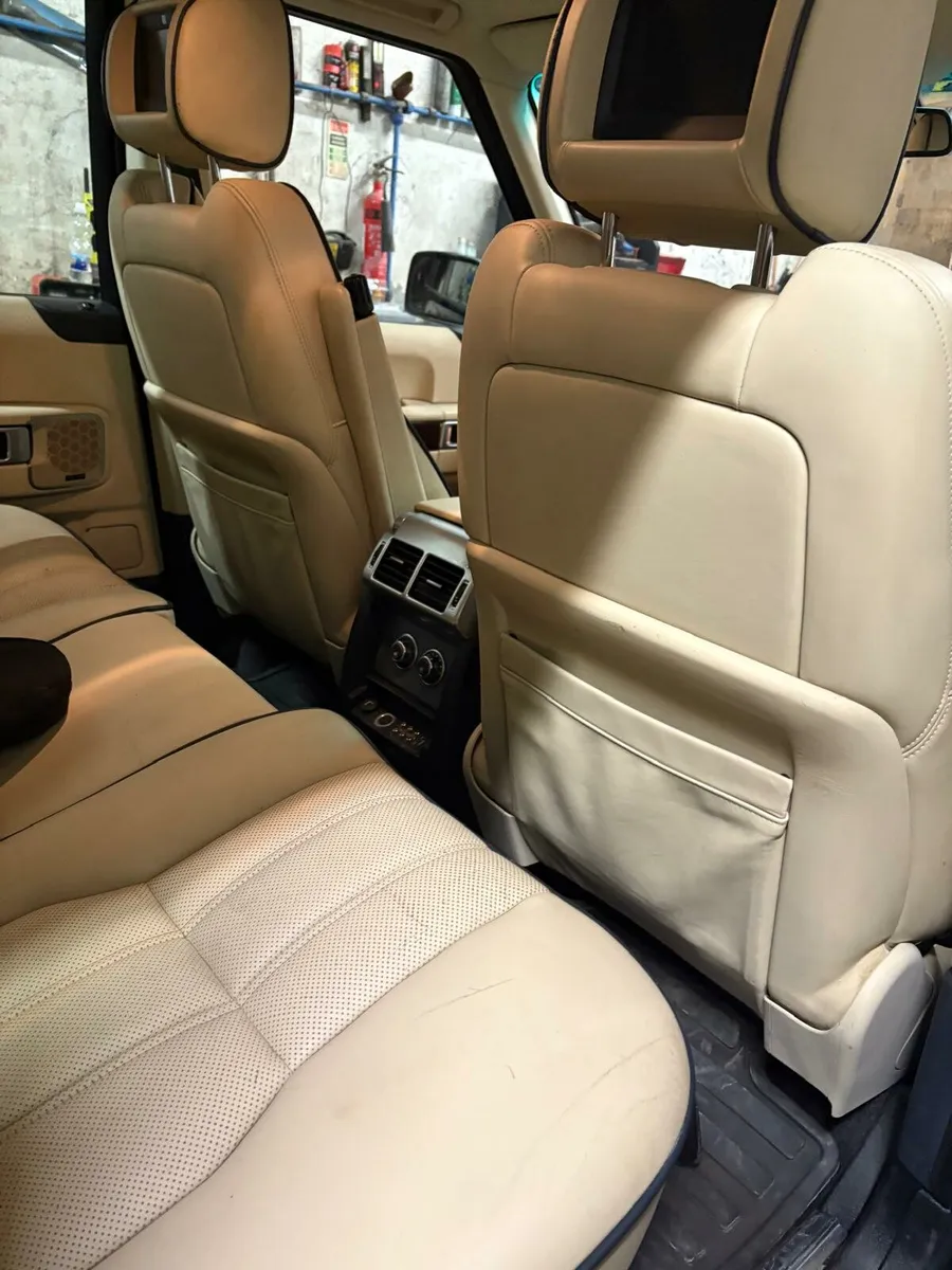 Range Rover Vogue 3.6 V6 - Image 3