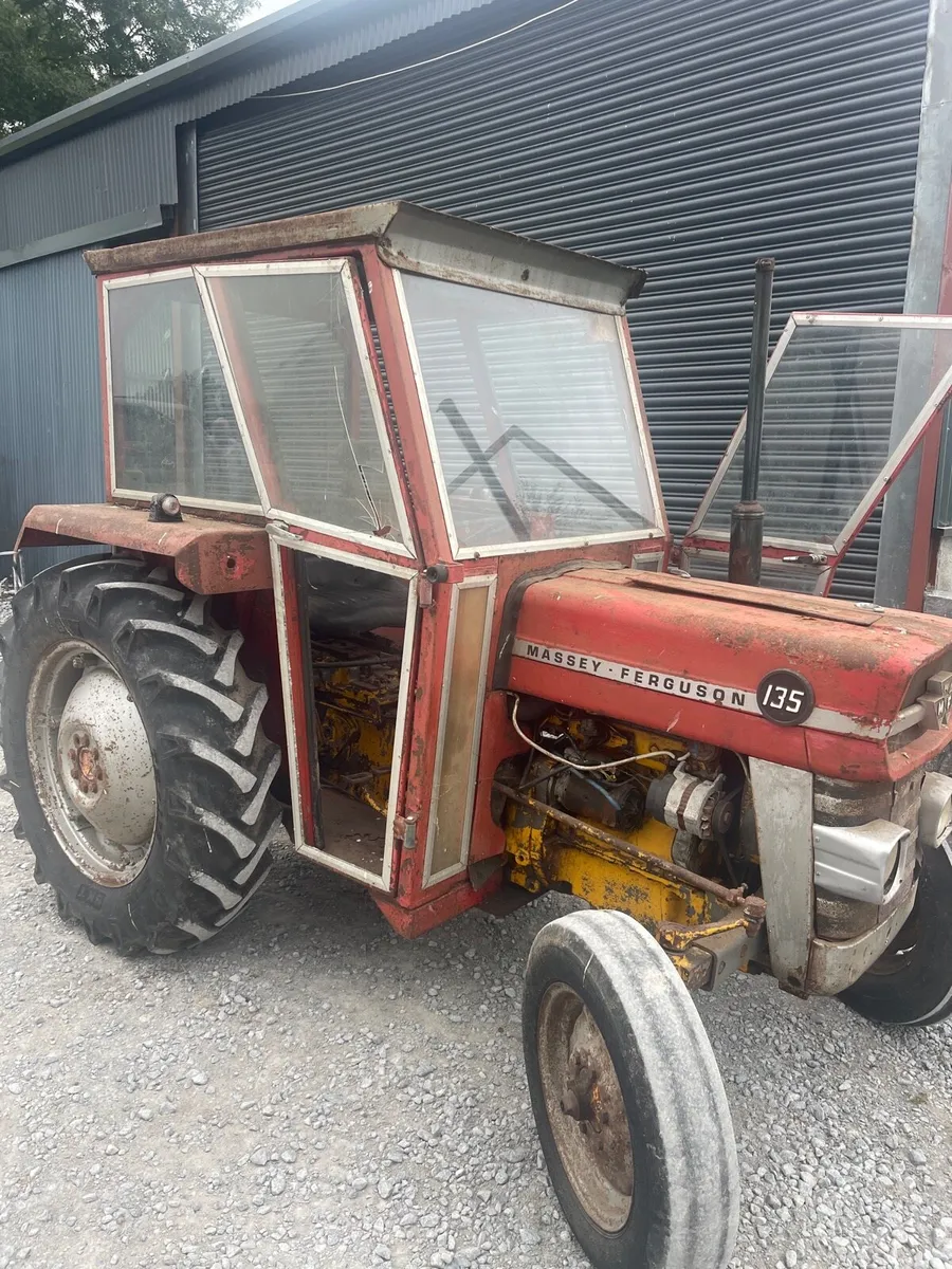 Massey 135 - Image 2