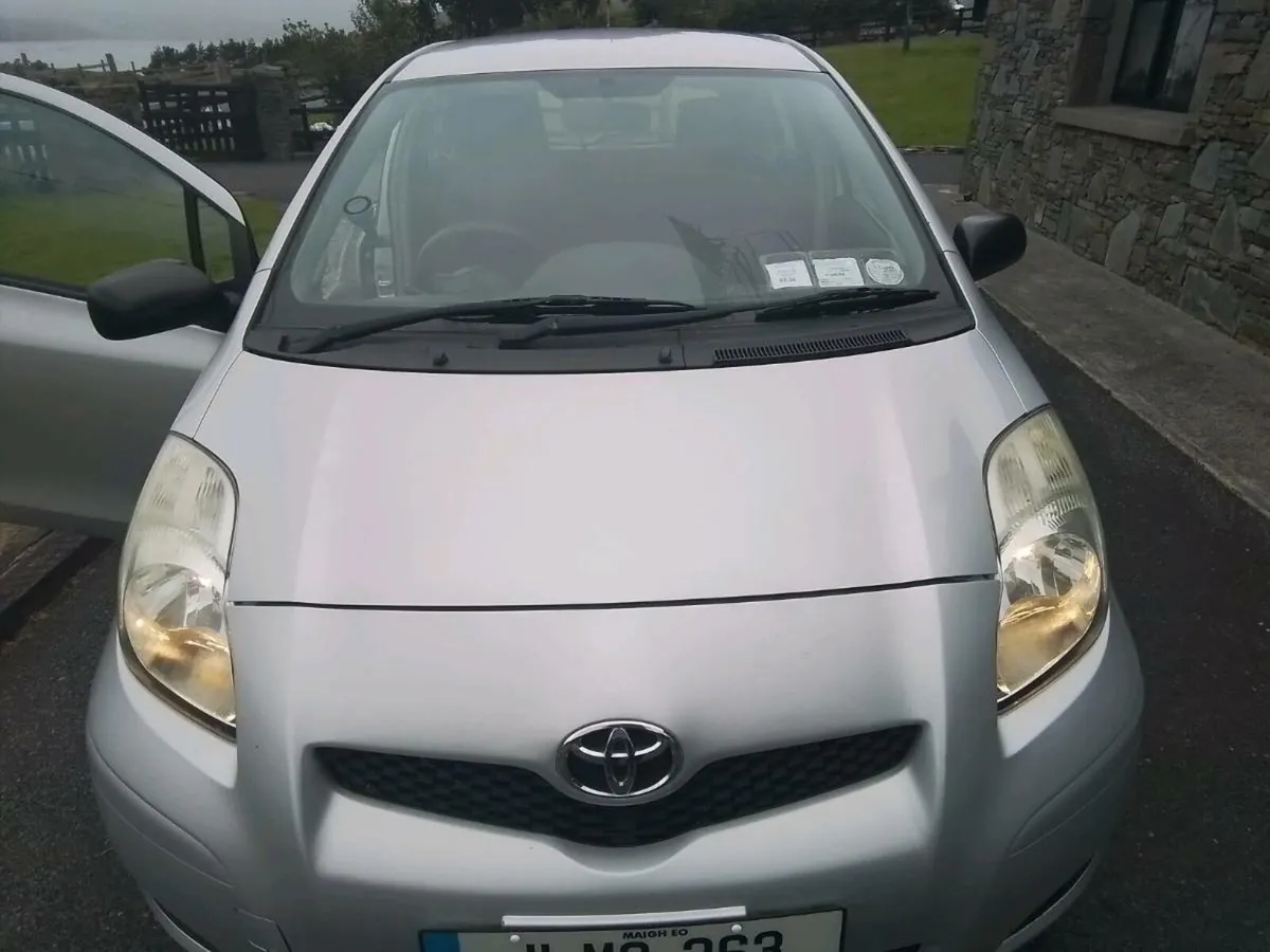 Toyota Yaris Terra 1.0 litre - Image 4