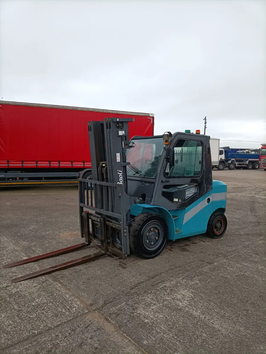 2018 5 ton Diesel forklift container spec  low hrs - Image 2