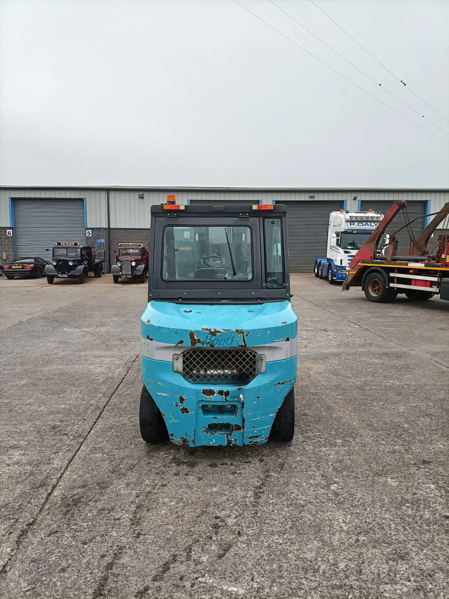 2018 5 ton Diesel forklift container spec  low hrs - Image 4
