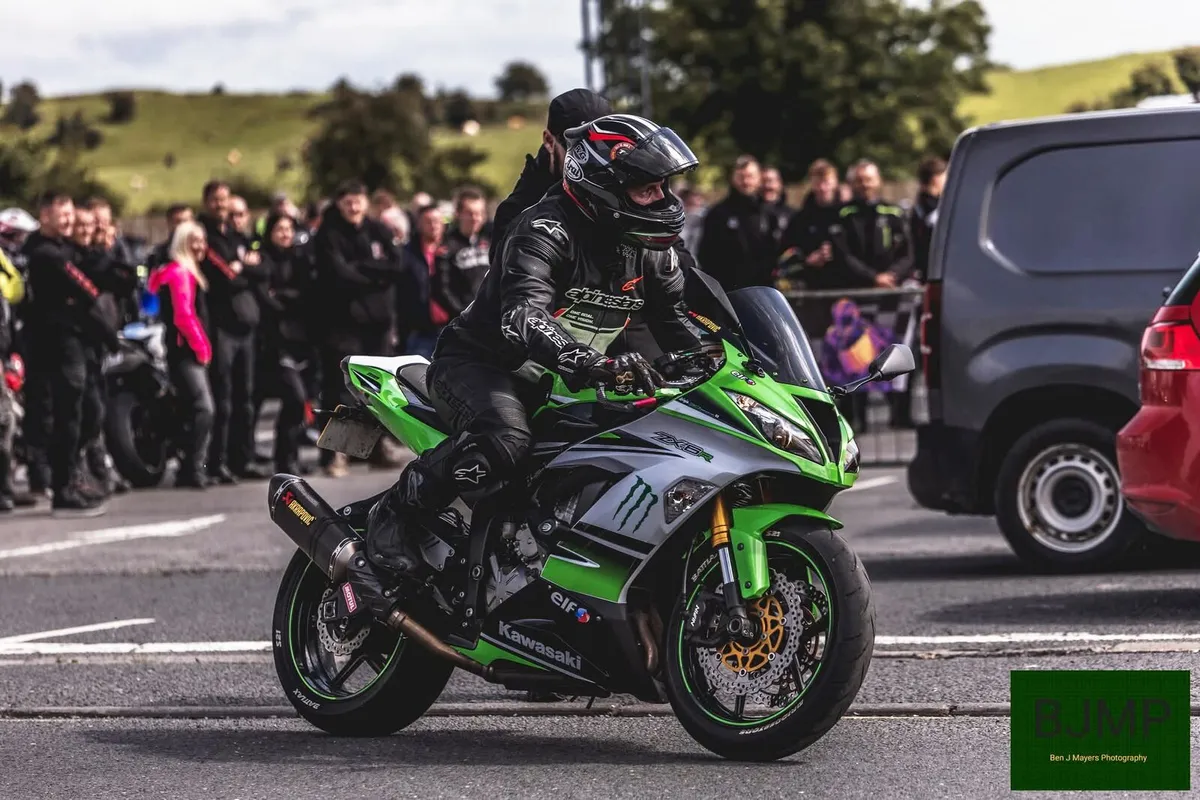 Kawasaki ZX6R 2016 EFFA 30th Anniversary edition - Image 1