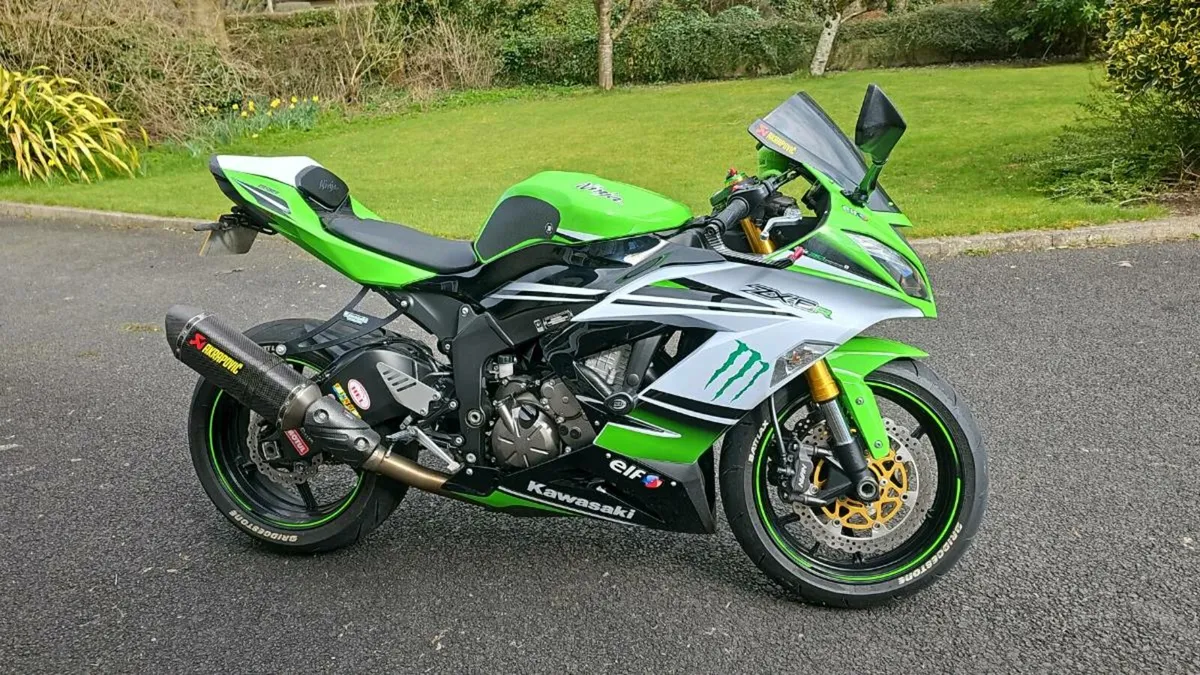 Kawasaki ZX6R 2016 EFFA 30th Anniversary edition - Image 3