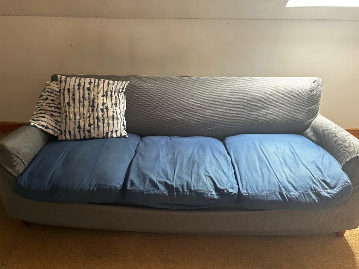Couch - Image 2